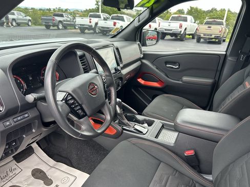 Used 2024 Nissan Frontier PRO-4X AWD/4WD image 24