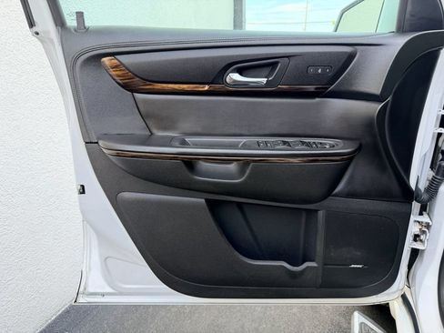 Used 2016 GMC Acadia Denali FWD image 33