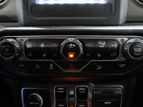 Used 2020 Jeep Wrangler Unlimited Sport S image 19