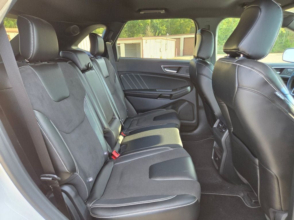 Used 2023 Ford Edge ST AWD/4WD image 18