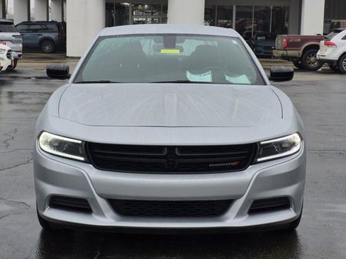 Used 2023 Dodge Charger SXT image 2