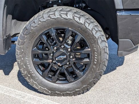 Used 2025 Chevrolet Silverado 2500 LT w/ Trail Boss Package image 10