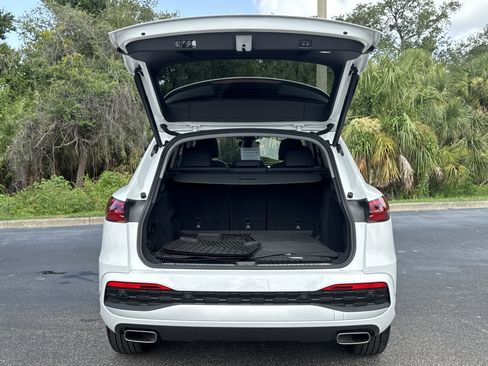 Used 2025 Audi Q5 Premium w/ Convenience Package AWD/4WD image 9