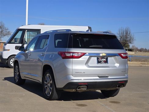 Used 2019 Chevrolet Traverse Premier w/ Driver Confidence II Package image 5