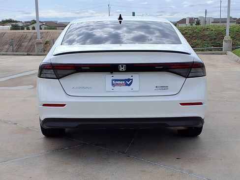 Used 2024 Honda Accord Sport image 6
