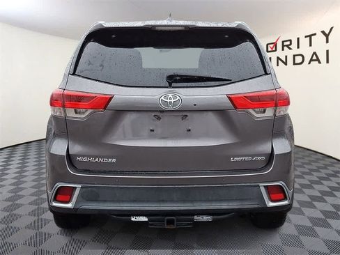 Used 2017 Toyota Highlander Limited Platinum image 5