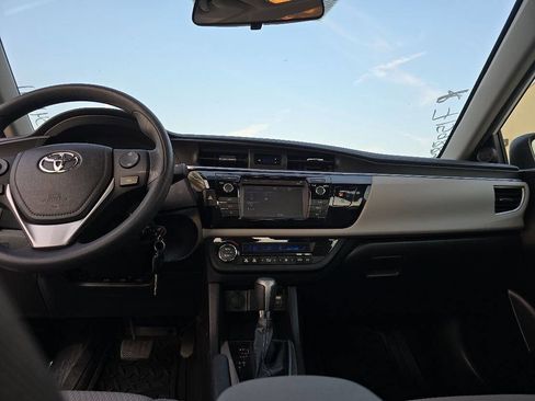 Used 2016 Toyota Corolla LE image 28