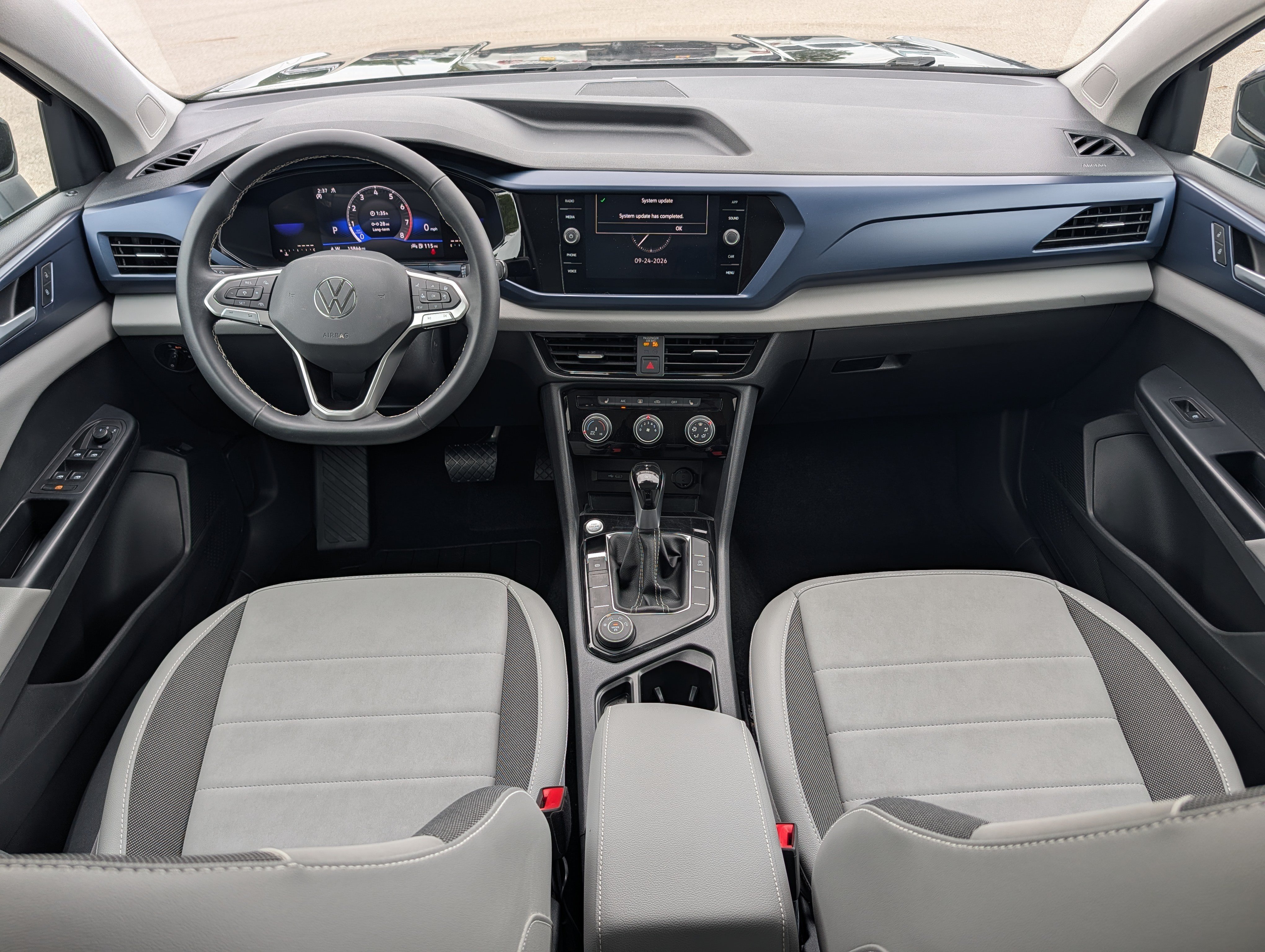 Certified 2023 Volkswagen Taos SE w/ Panoramic Sunroof Package AWD/4WD image 13