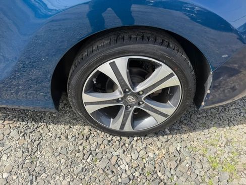 Used 2014 Hyundai Elantra w/ Option Group 2 FWD image 9