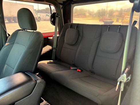 Used 2021 Jeep Wrangler Sport image 10