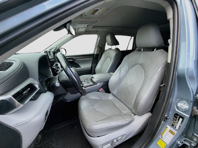 Used 2020 Toyota Highlander Platinum AWD/4WD image 11