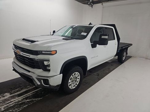 Used 2024 Chevrolet Silverado 2500 LT w/ Convenience Package AWD/4WD image 1