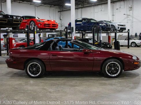 Used 2001 Chevrolet Camaro Z28 w/ Preferred Equipment Group 2 image 9