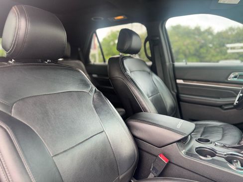 Used 2017 Ford Explorer Limited w/ Equipment Group 301A FWD image 59