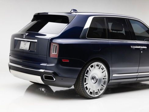 Used 2019 Rolls-Royce Cullinan image 35