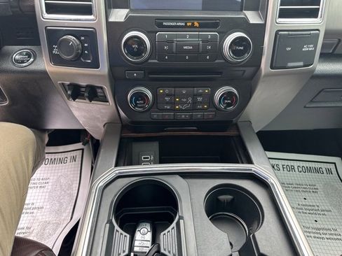 Used 2017 Ford F350 Platinum w/ Platinum Ultimate Package image 13