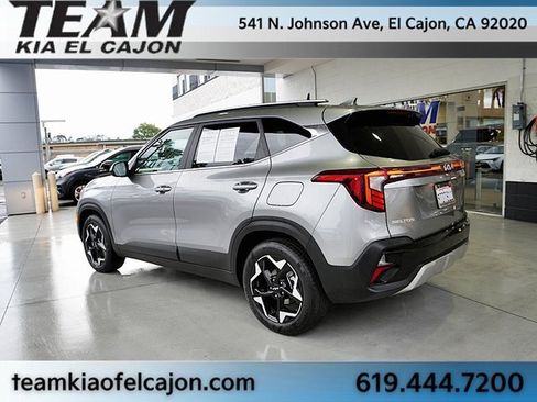 Certified 2025 Kia Seltos EX w/ EX Sunroof Package image 8