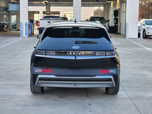 Used 2025 Hyundai Ioniq 5 SEL image 8