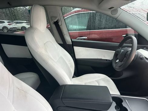 Used 2022 Tesla Model Y Performance AWD/4WD image 10