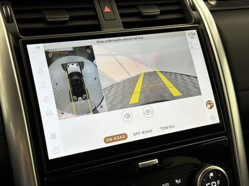 New 2026 Land Rover Discovery S image 16