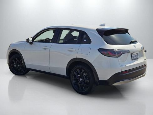 Used 2025 Honda HR-V Sport image 6
