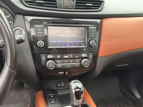 Used 2018 Nissan Rogue SL w/ Premium Package FWD image 6