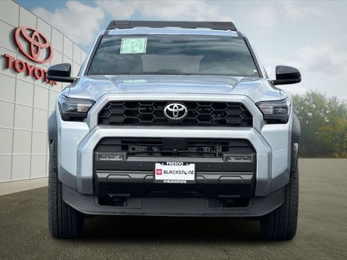 Certified 2025 Toyota 4Runner TRD Off-Road image 8