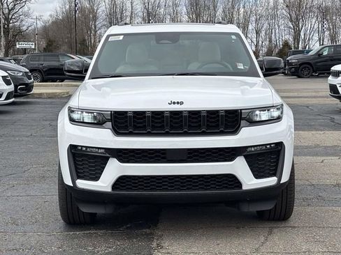 New 2026 Jeep Grand Cherokee Limited w/ Limited Altitude Package AWD/4WD image 31