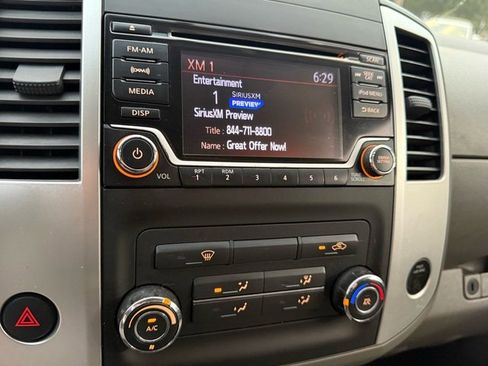 Used 2018 Nissan Frontier SV image 12