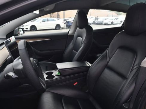 Used 2023 Tesla Model 3 Standard Range RWD image 9