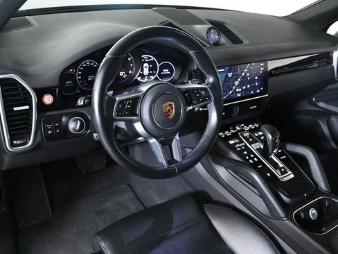 Certified 2023 Porsche Cayenne image 4