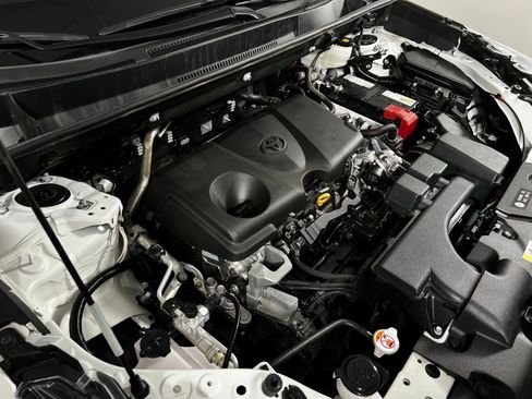 Certified 2025 Toyota RAV4 XLE FWD image 10
