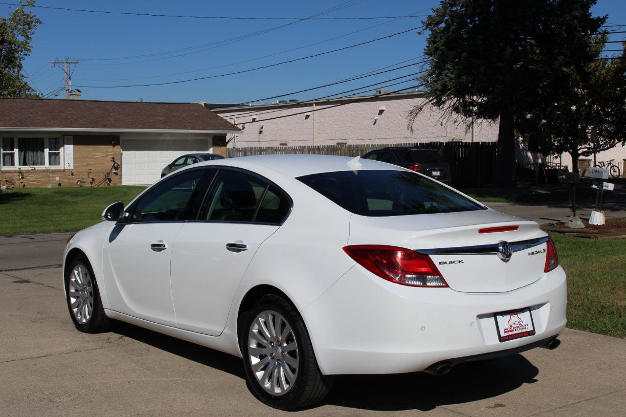 Used 2013 Buick Regal Premium FWD image 7