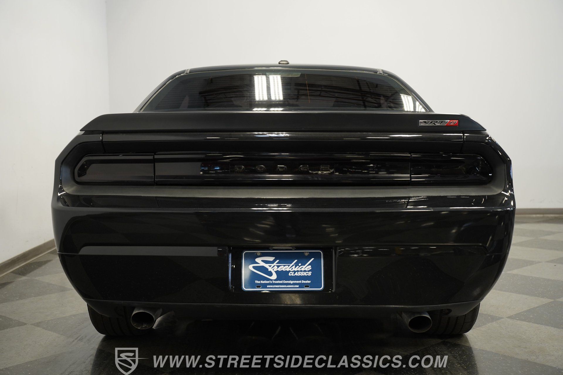 Used 2010 Dodge Challenger SRT8 w/ SRT Option Group II RWD image 10