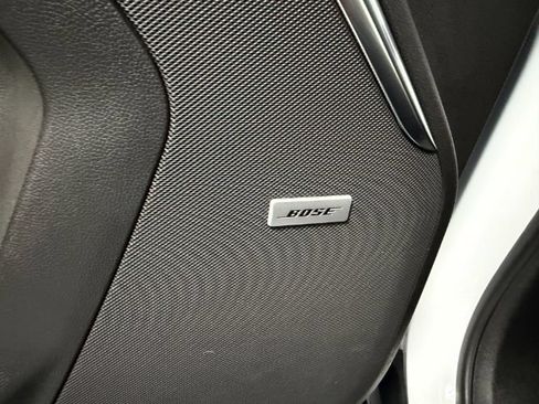 Used 2025 GMC Yukon XL Denali AWD/4WD image 10