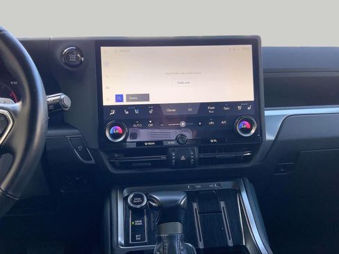 Used 2025 Lexus GX 550 w/ Accessory Package (2T) AWD/4WD image 7