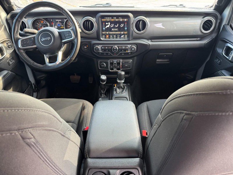 Used 2022 Jeep Wrangler Unlimited Sahara w/ Cold Weather Group AWD/4WD image 12