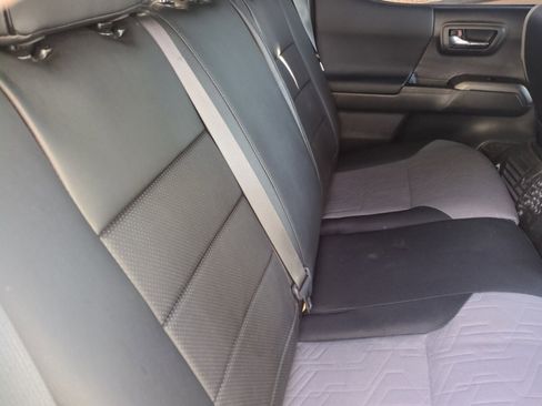 Used 2023 Toyota Tacoma TRD Off-Road image 18