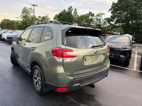 Used 2020 Subaru Forester Premium AWD/4WD image 7