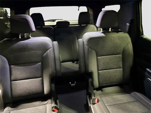 Used 2024 Chevrolet Traverse Z71 image 23