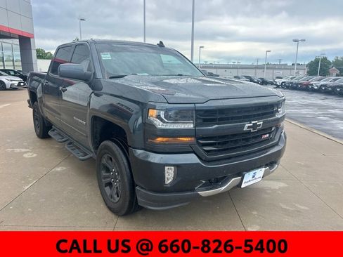 Used 2018 Chevrolet Silverado 1500 LT w/ All Star Edition AWD/4WD image 4