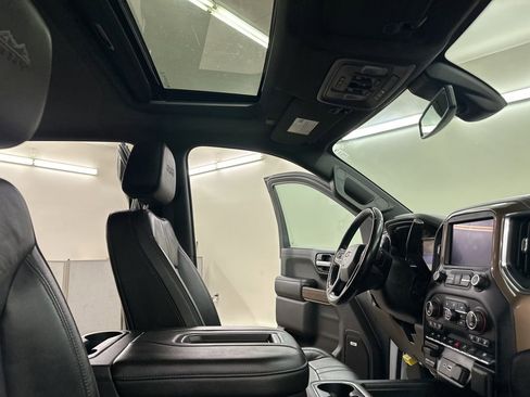 Used 2019 Chevrolet Silverado 1500 High Country w/ Trailer Camera Package image 21