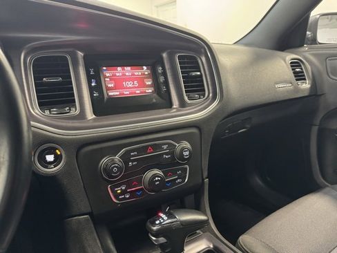 Used 2017 Dodge Charger SE w/ Popular Equipment Group image 20