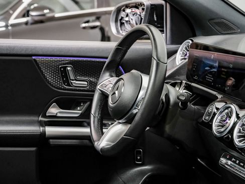 Used 2024 Mercedes-Benz GLA 250 image 18