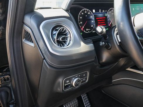 Used 2025 Mercedes-Benz G 550 image 38
