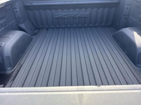 Used 2023 Chevrolet Silverado 1500 ZR2 image 24