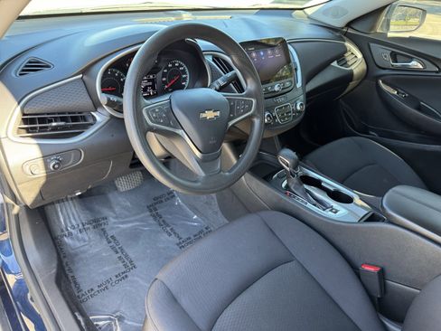 Used 2022 Chevrolet Malibu LT image 28