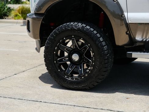 Used 2015 Ford F250 King Ranch w/ FX4 Off-Road Package AWD/4WD image 13