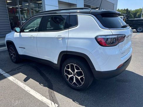 Used 2026 Jeep Compass Limited AWD/4WD image 7