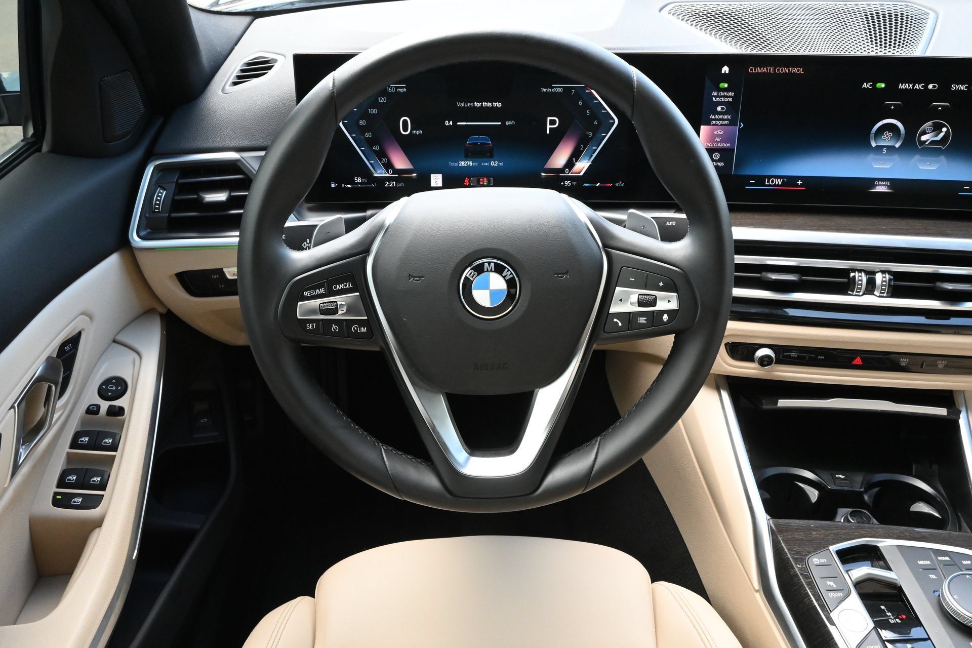 Used 2024 BMW 330i Sedan w/ Convenience Package RWD image 11